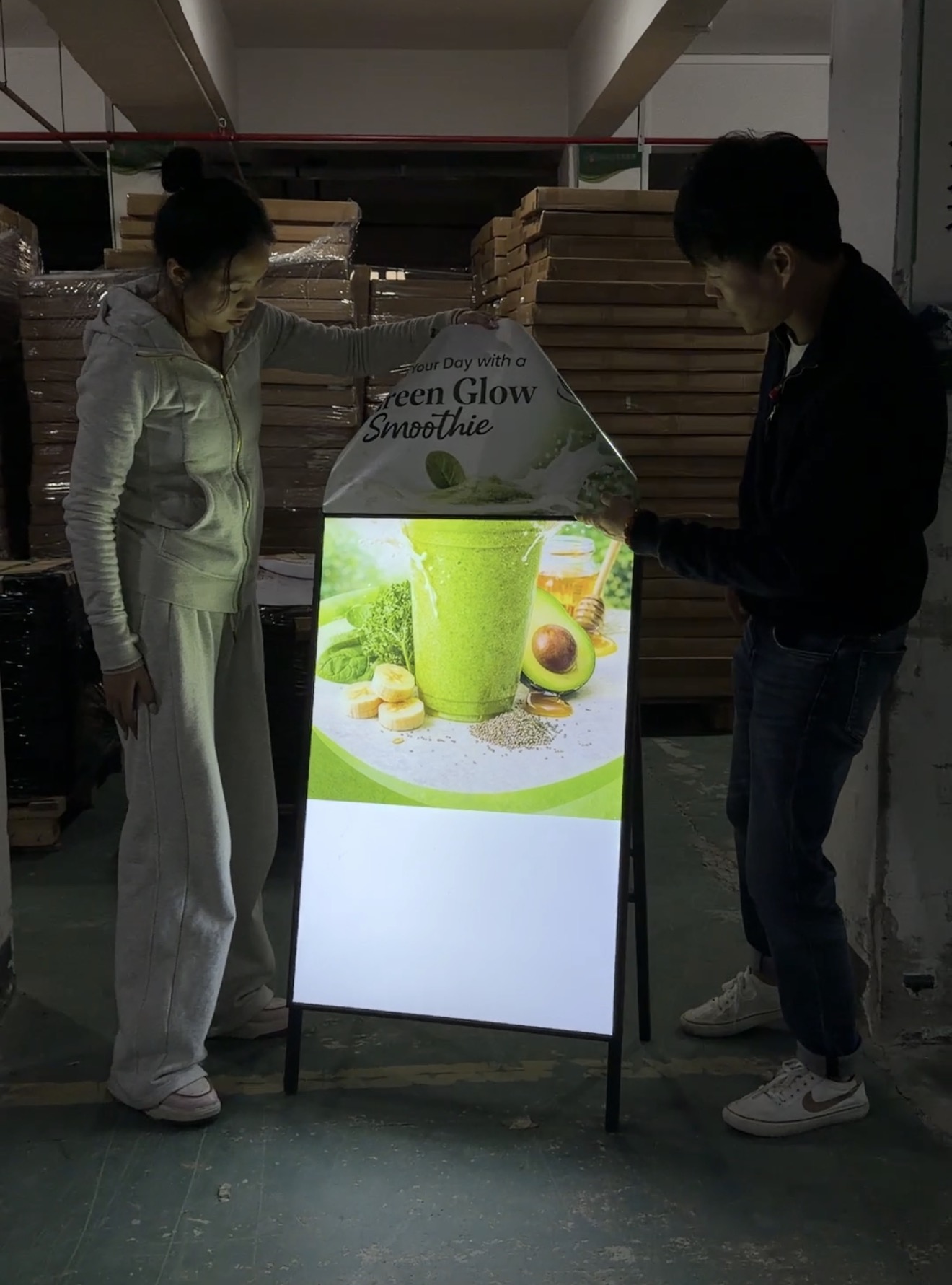 店门口立式海报灯箱