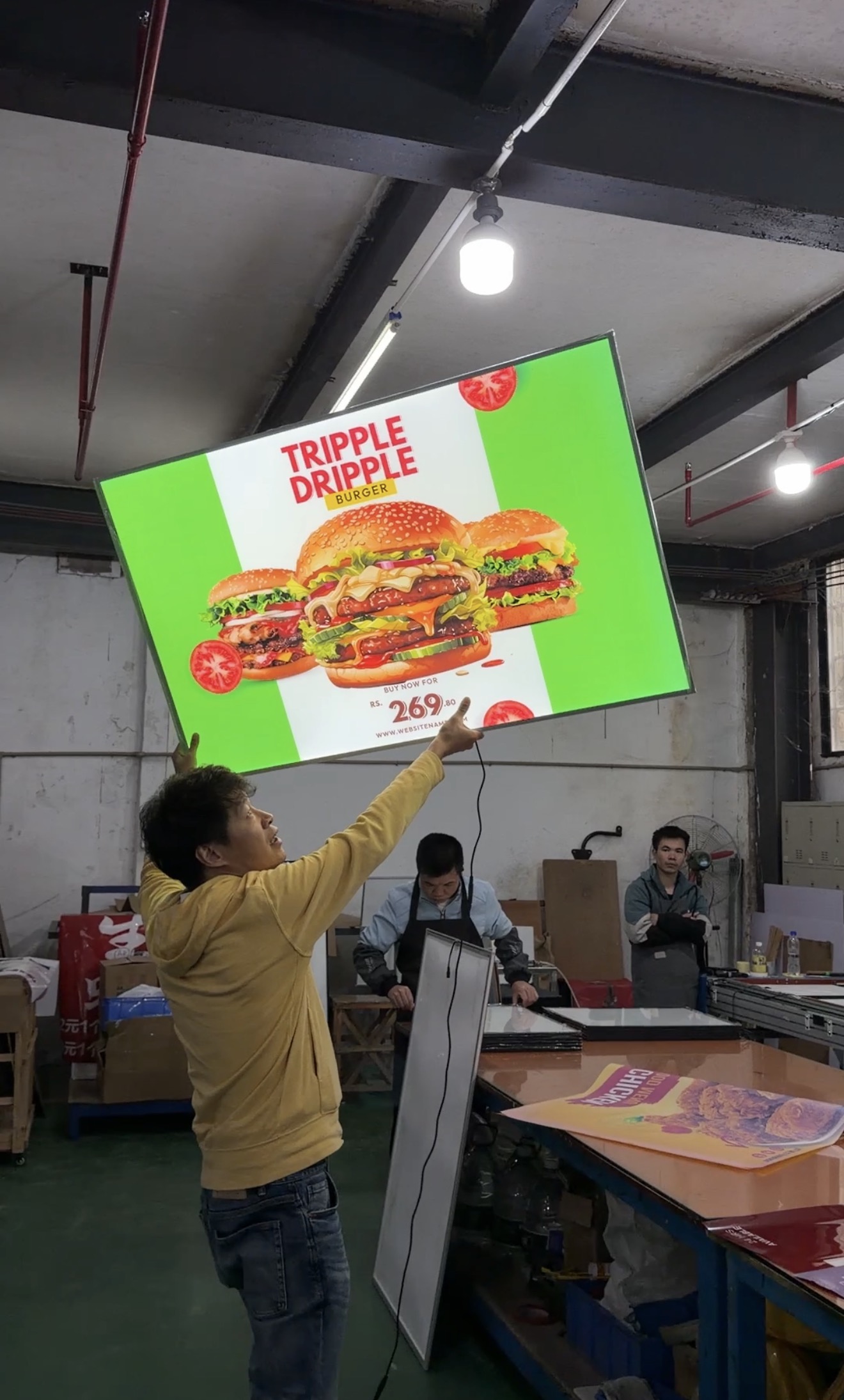 餐饮店灯箱应用实景