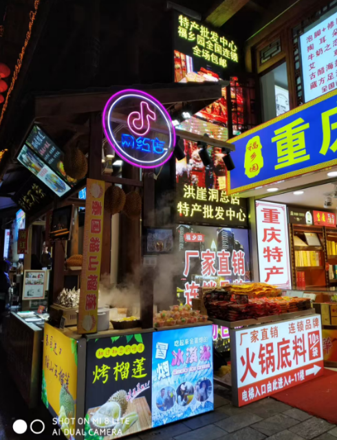 天花吊顶广告灯箱技术白皮书:室内广告灯箱应用新趋势解析