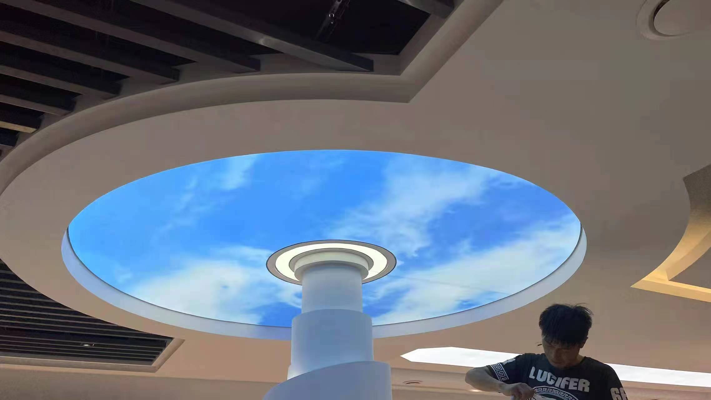 餐饮店广告灯箱避坑指南：从选材到落地，老板必看的省心办法